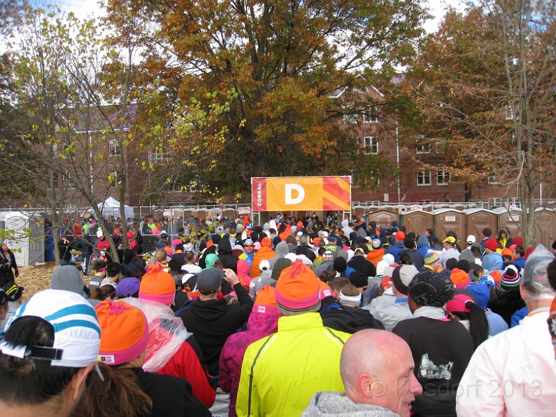 2014 NYRR Marathon 0161.jpg - The 2014 New York Marathon on November 2nd. A cold and blustery day.